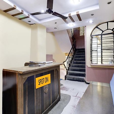 Spot On Hotel Sai Ashirwad Residency Hyderabad Exterior foto